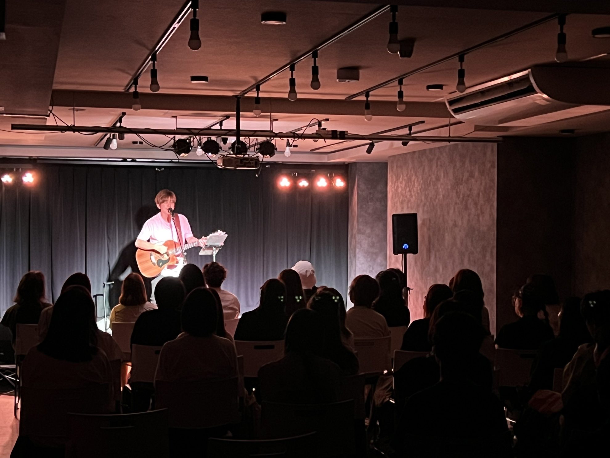 大阪難波で音出しができるイベントスペースです。